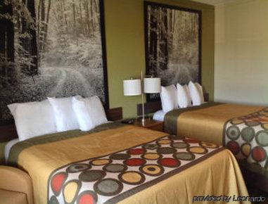 Super 8 By Wyndham Windsor/Madison North Hotel Ngoại thất bức ảnh